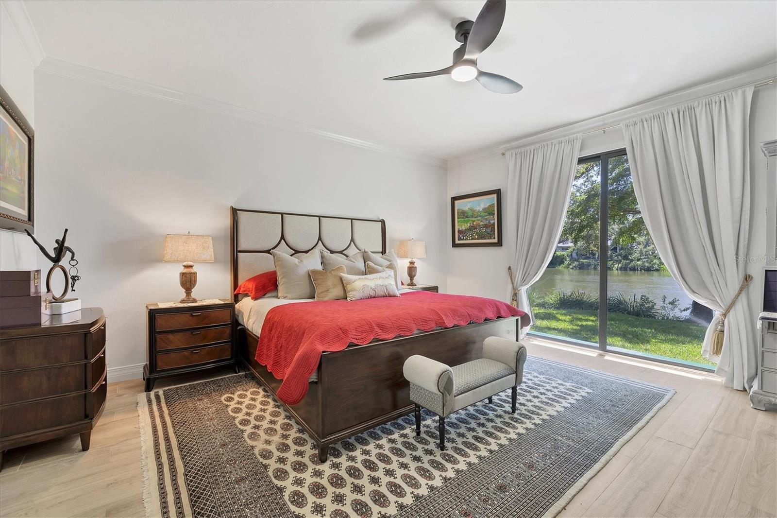 BISHOPS COURT AT OAKS PRESERVE - Residential