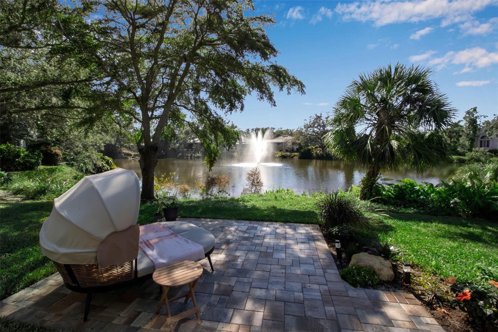 BISHOPS COURT AT OAKS PRESERVE - Residential