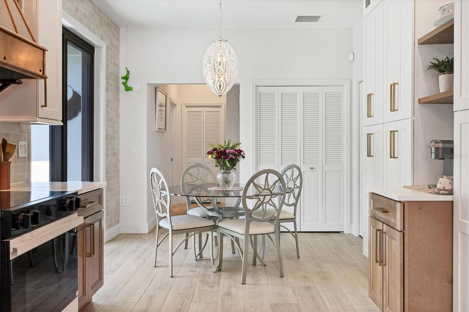 BISHOPS COURT AT OAKS PRESERVE - Residential