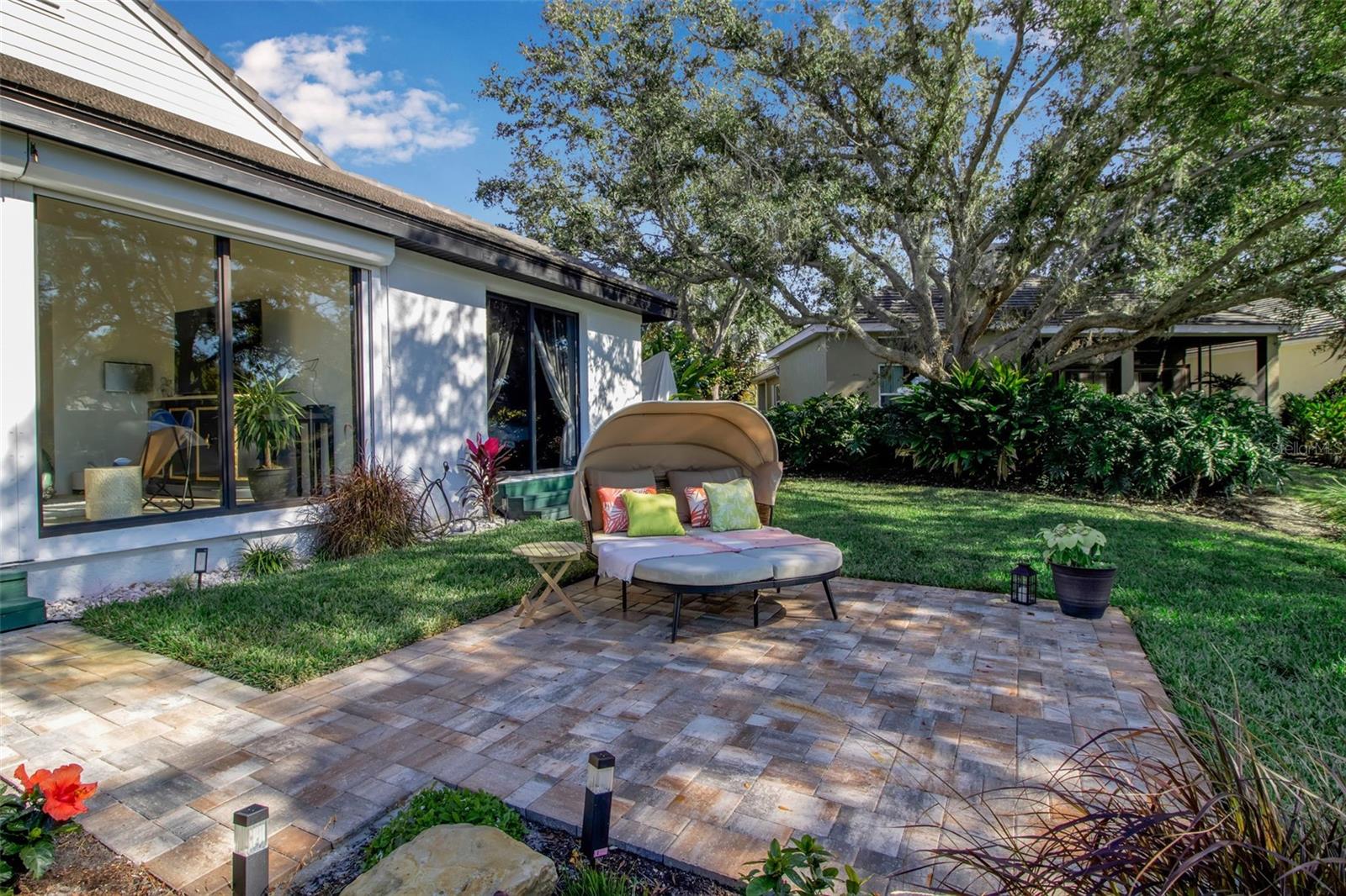 BISHOPS COURT AT OAKS PRESERVE - Residential