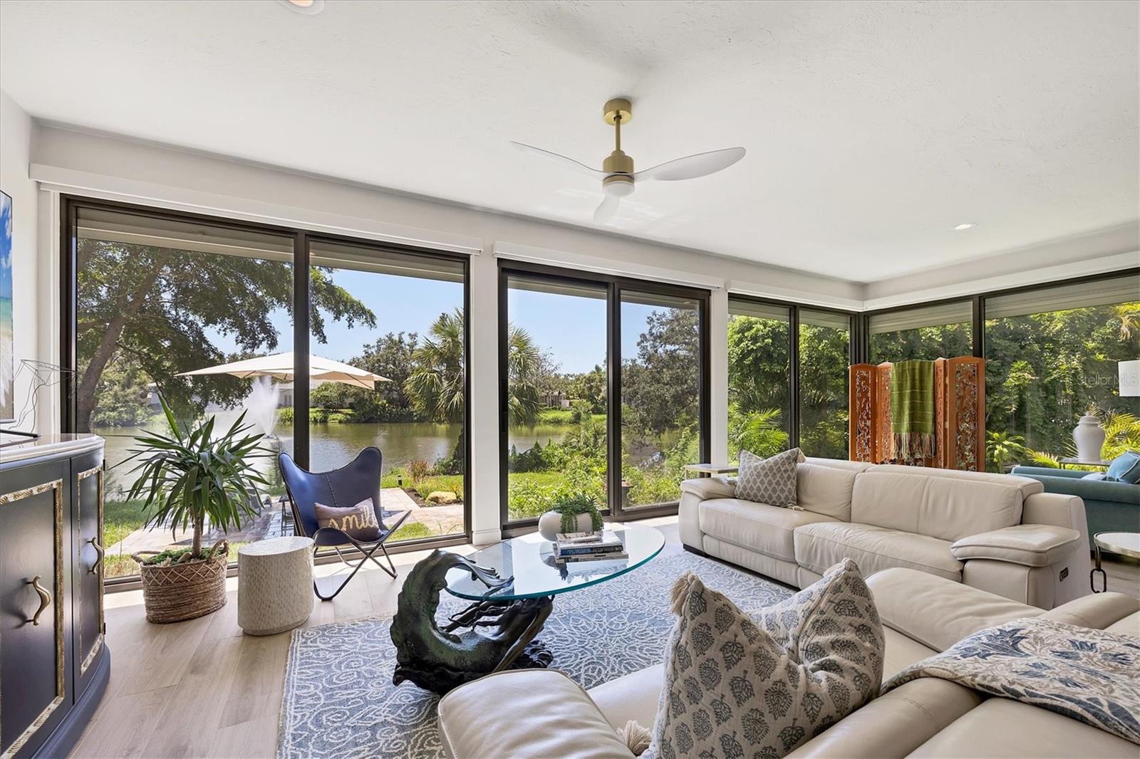 BISHOPS COURT AT OAKS PRESERVE - Residential