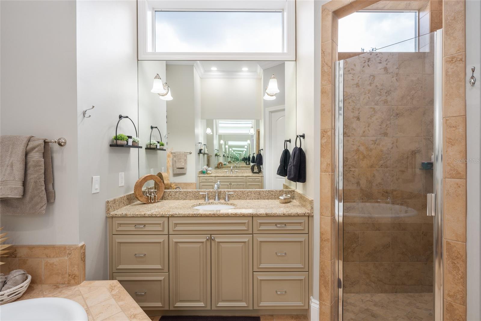 RLR GOLDEN OCALA - Residential