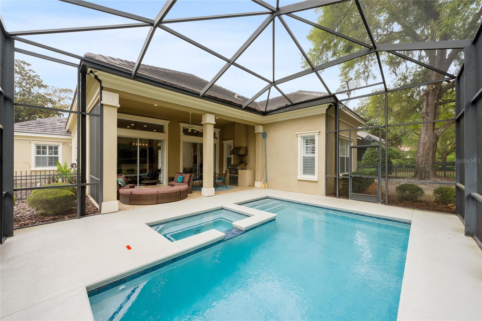 RLR GOLDEN OCALA - Residential