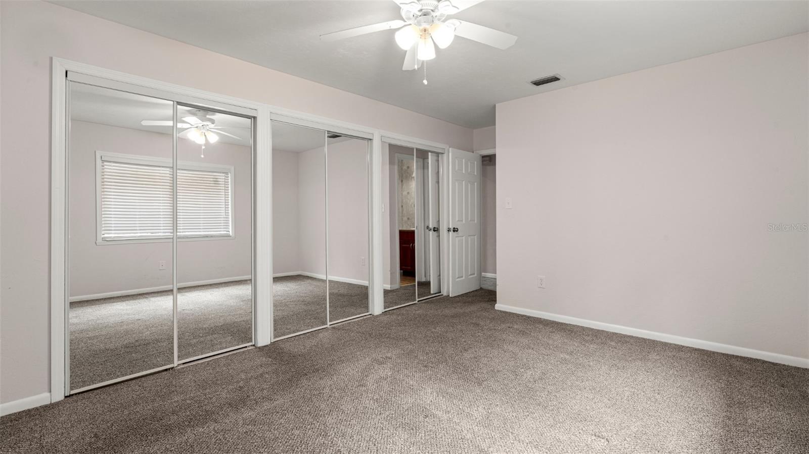 WESTCHESTER MANOR - Residential