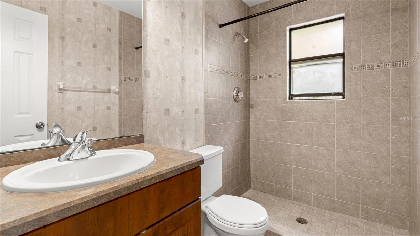 WESTCHESTER MANOR - Residential