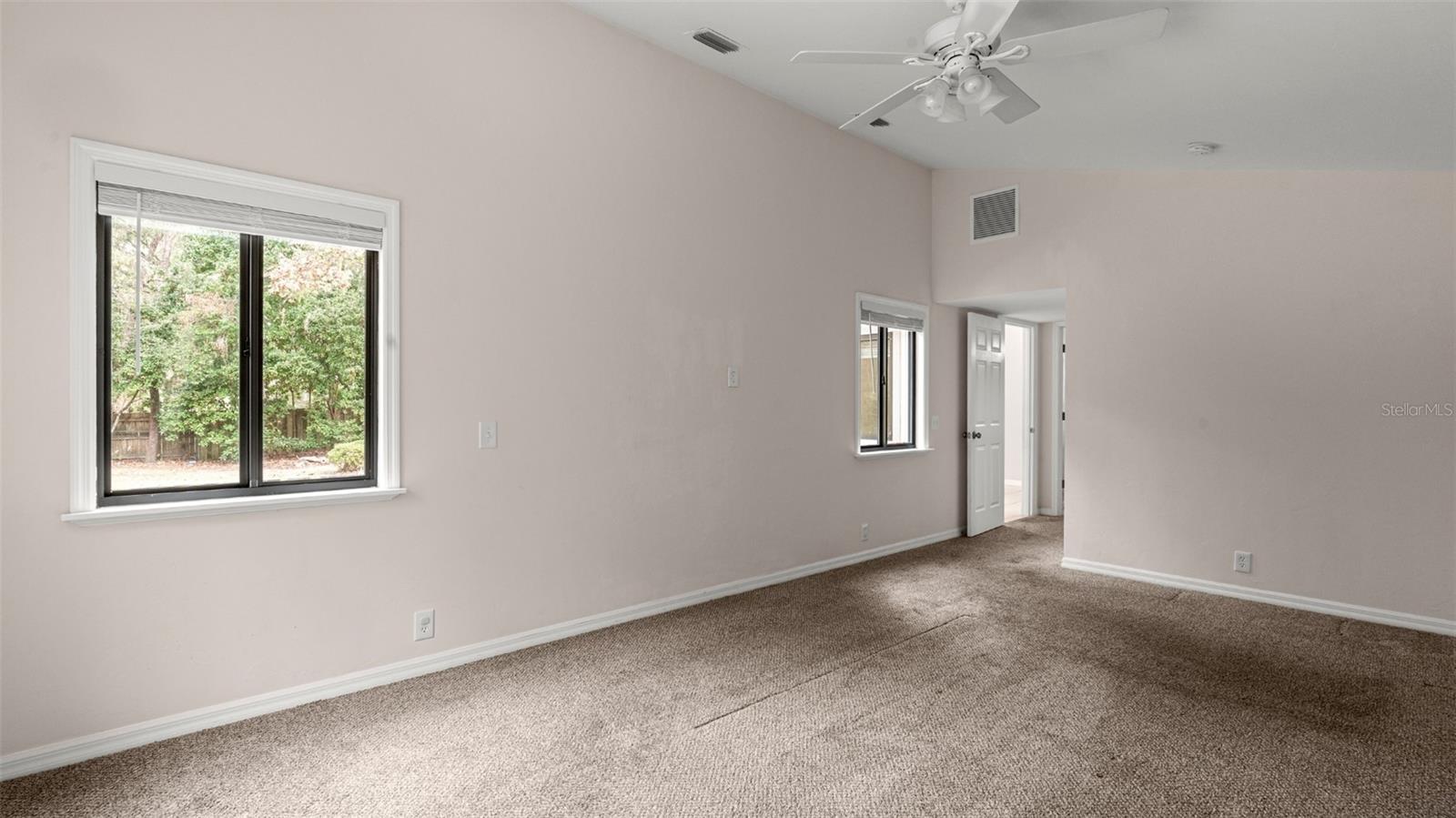 WESTCHESTER MANOR - Residential