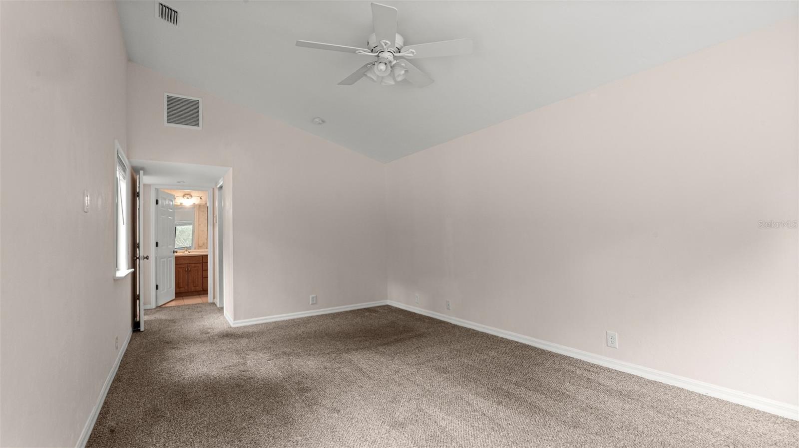 WESTCHESTER MANOR - Residential