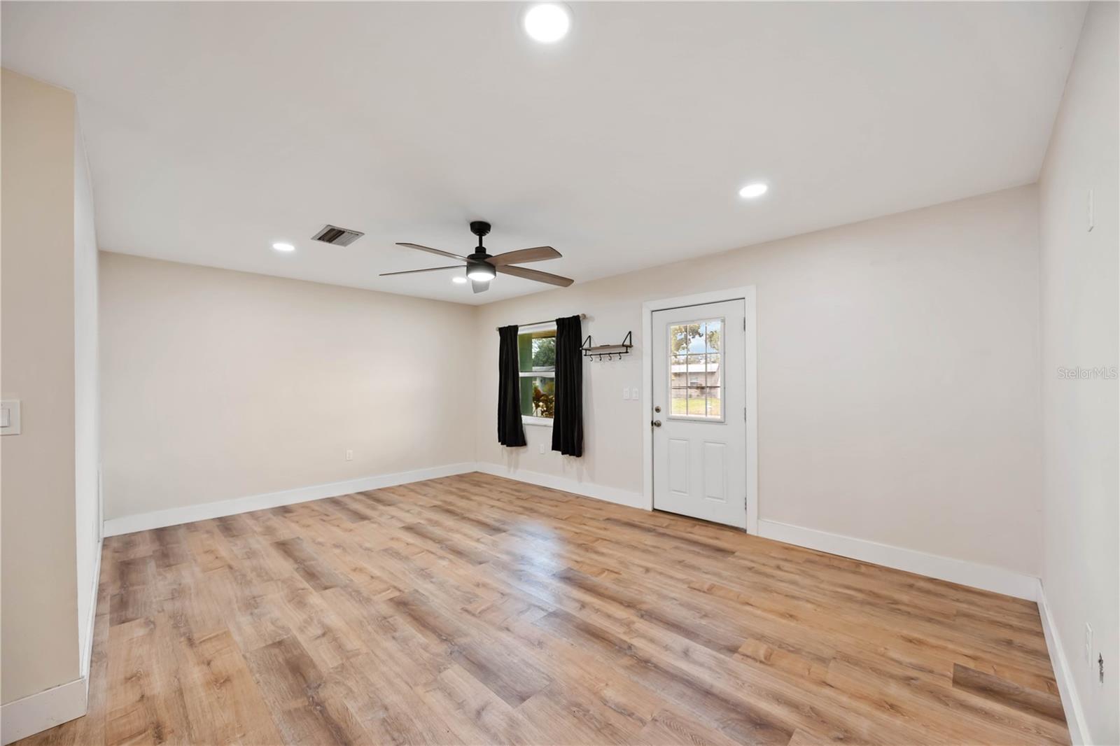 WINDSOR PARK THIRD UNIT - Residential