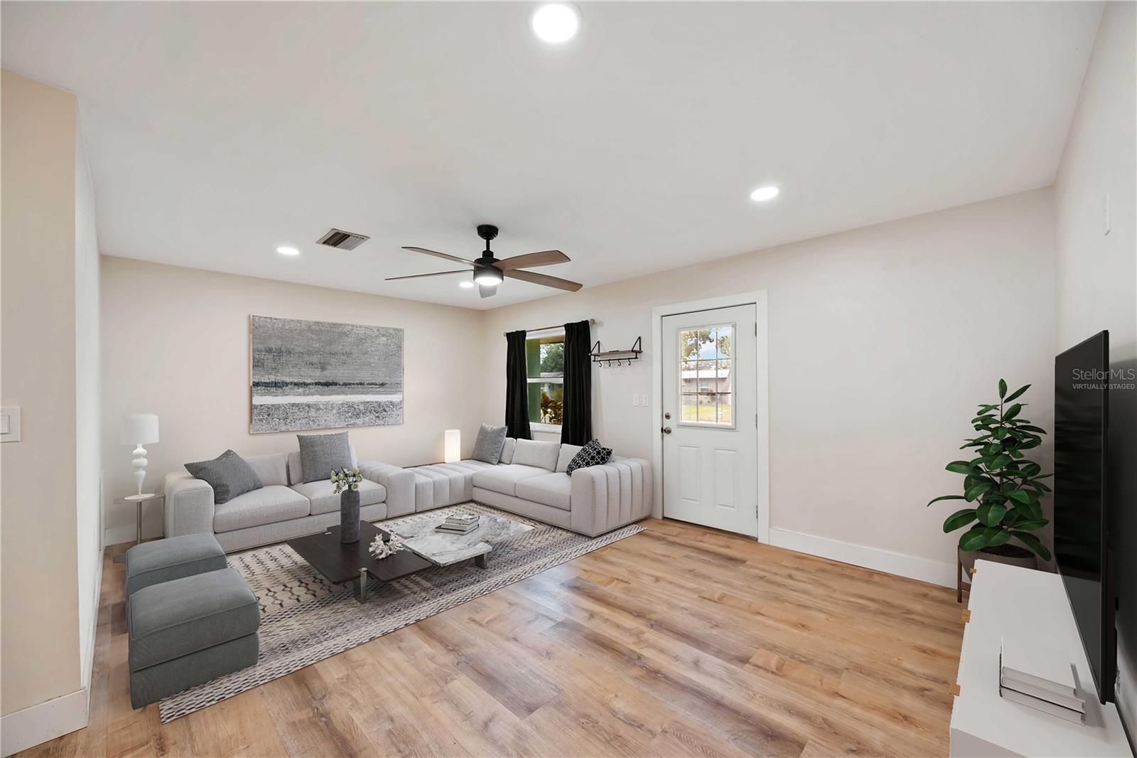 WINDSOR PARK THIRD UNIT - Residential