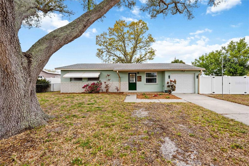 Photo of 4112 36th Street W, Bradenton, FL 34205 (MLS # A4684490)