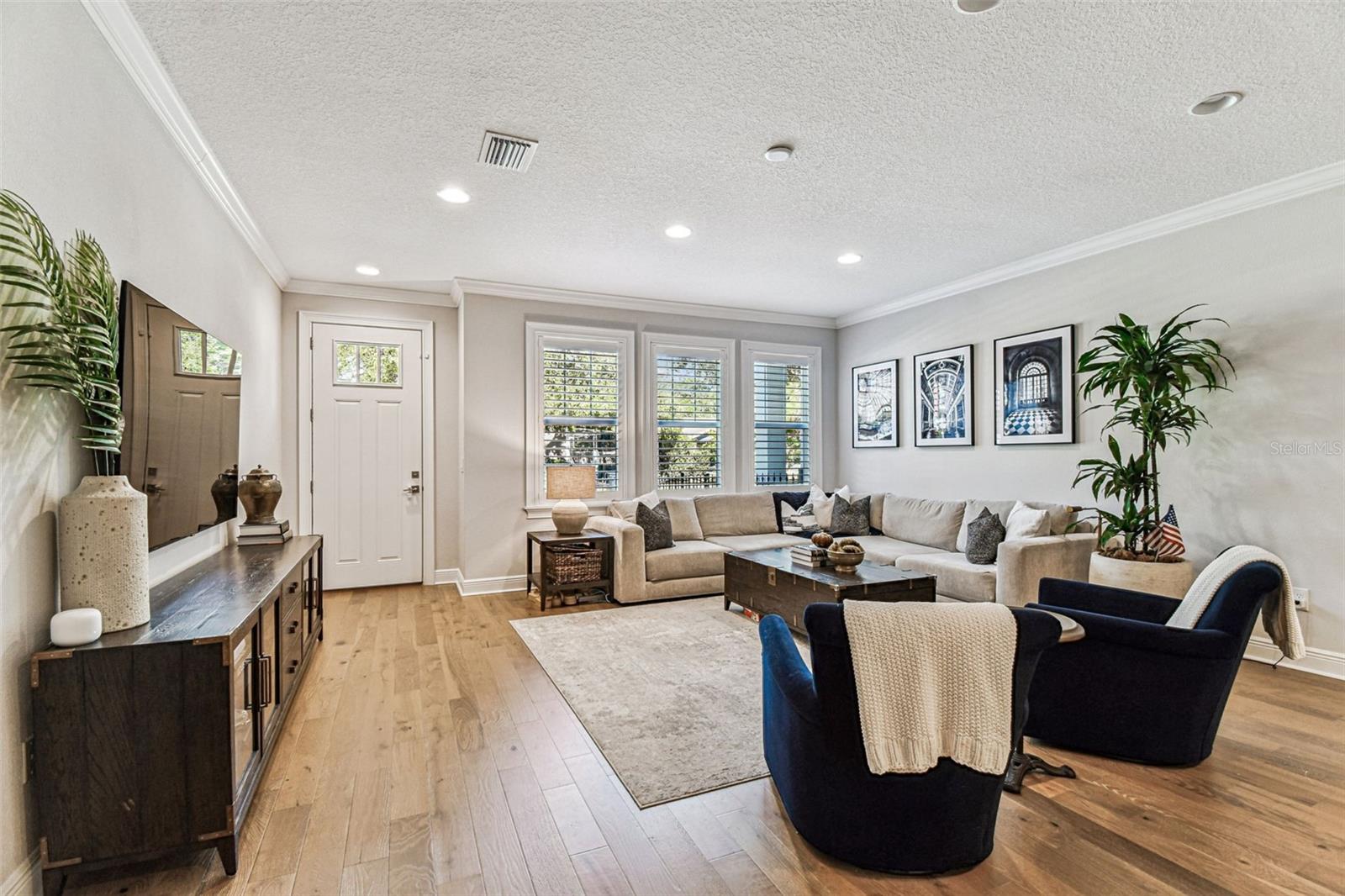 BELLAVILLA LUXURY TOWNHOMES - Residential