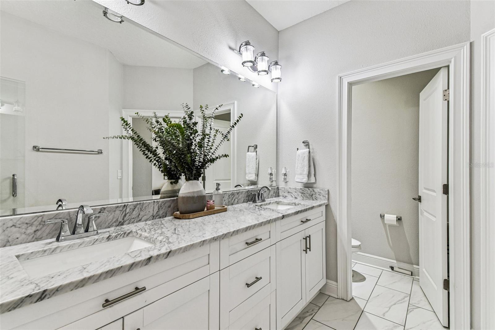 BELLAVILLA LUXURY TOWNHOMES - Residential