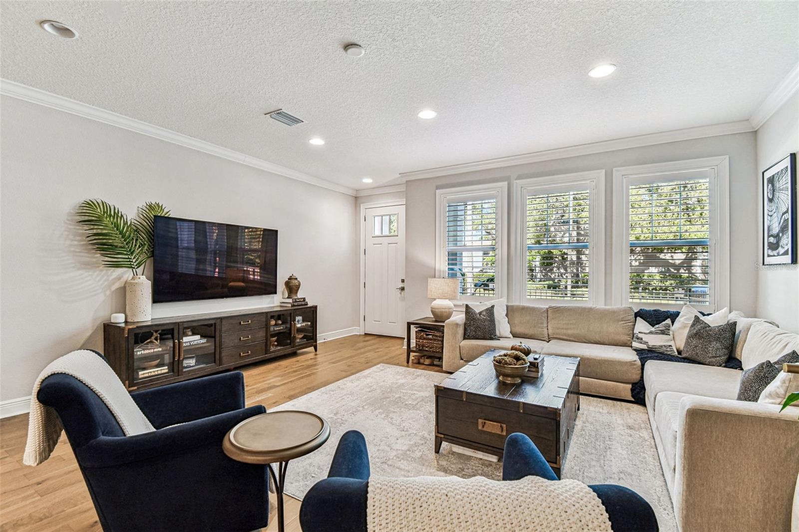 BELLAVILLA LUXURY TOWNHOMES - Residential