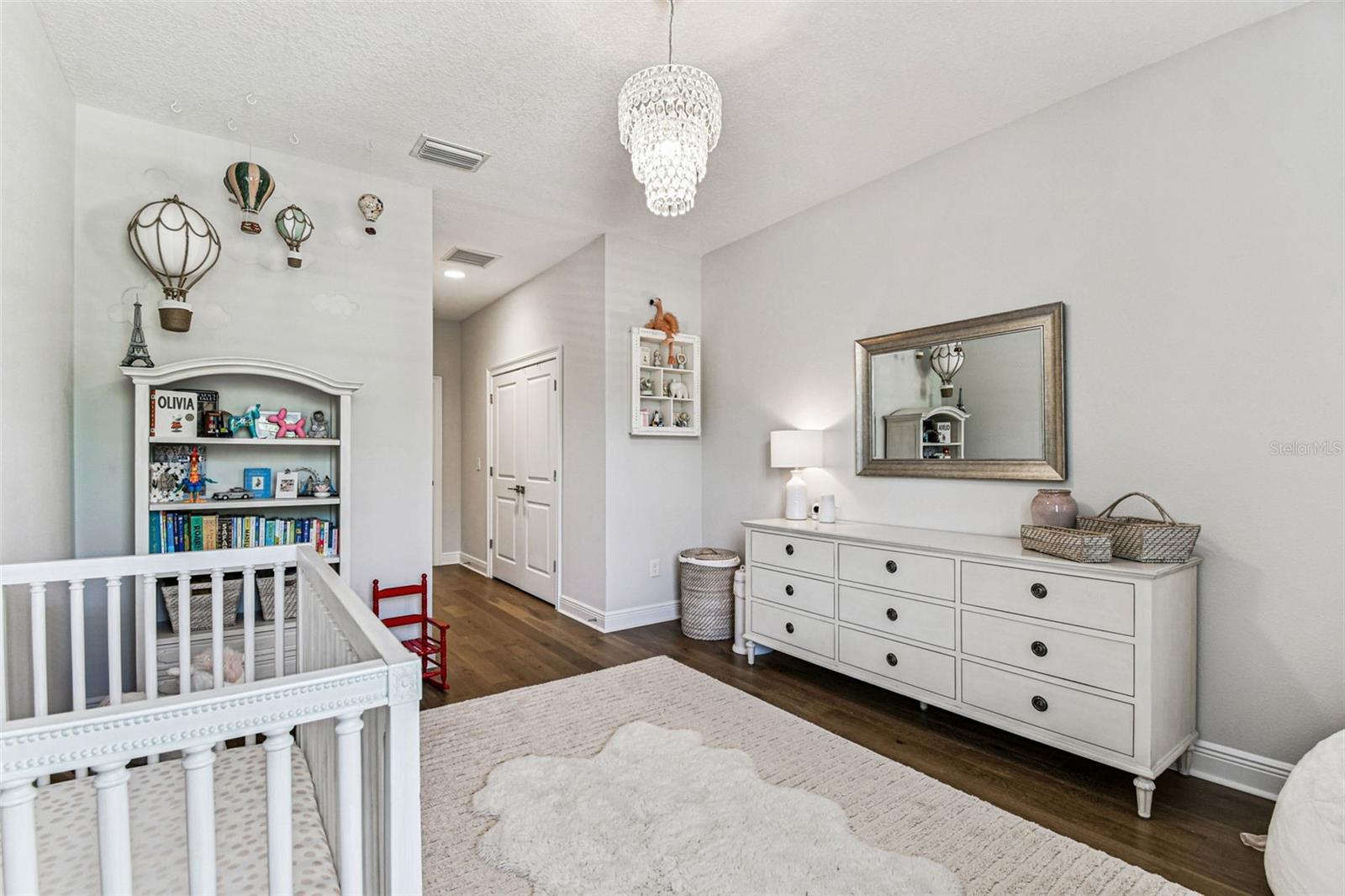 BELLAVILLA LUXURY TOWNHOMES - Residential