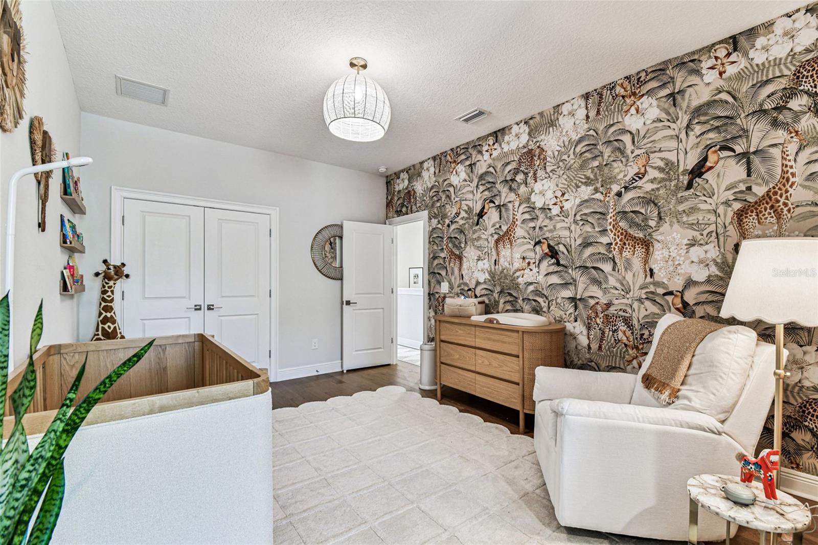 BELLAVILLA LUXURY TOWNHOMES - Residential