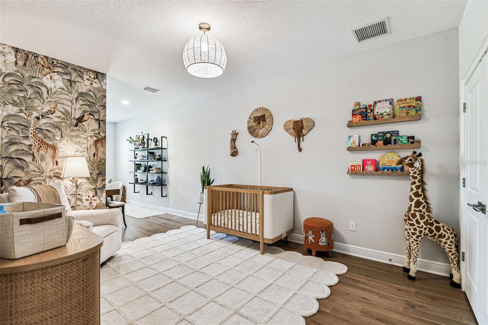 BELLAVILLA LUXURY TOWNHOMES - Residential