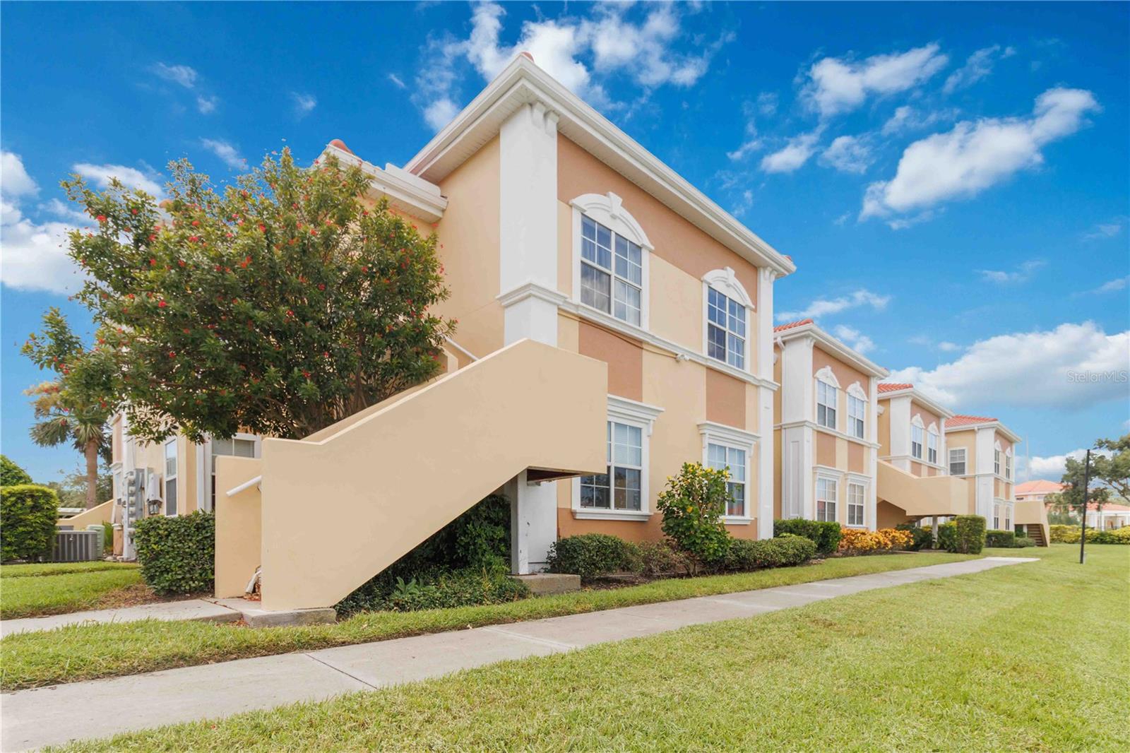 VILLAGIO - Residential Lease