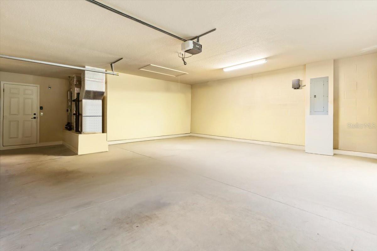 PROMENADE PARKE - Residential