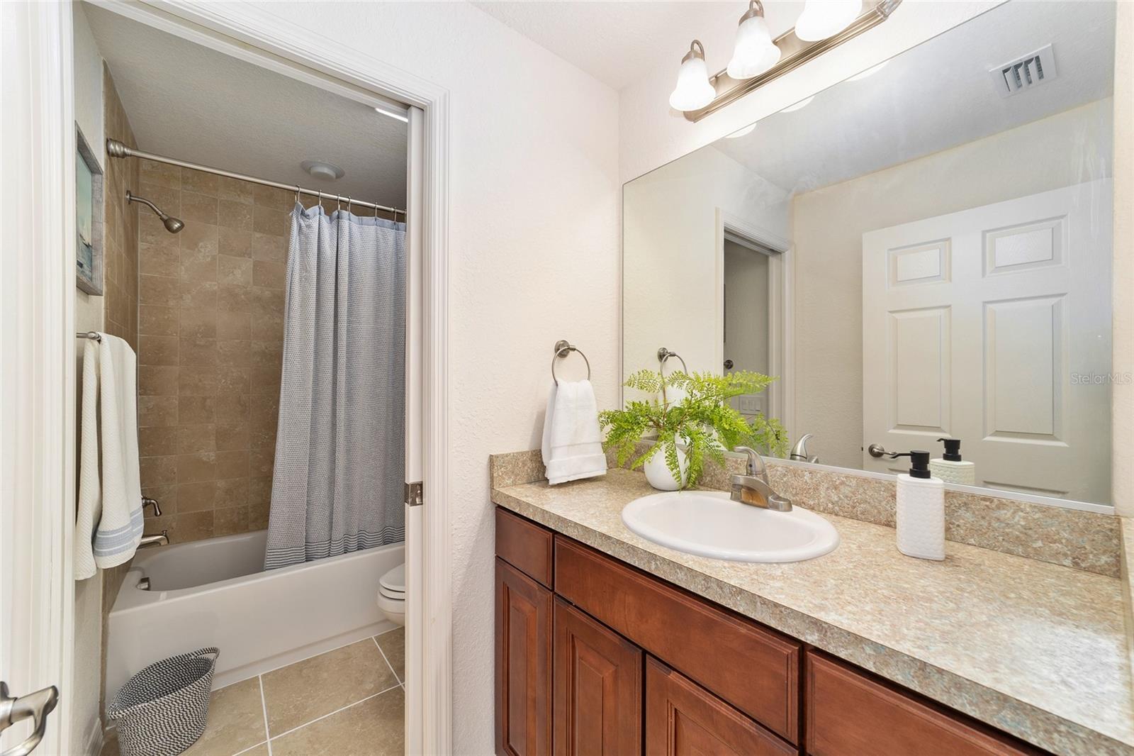 COTTAGES/LAKESIDE LNDGS - Residential