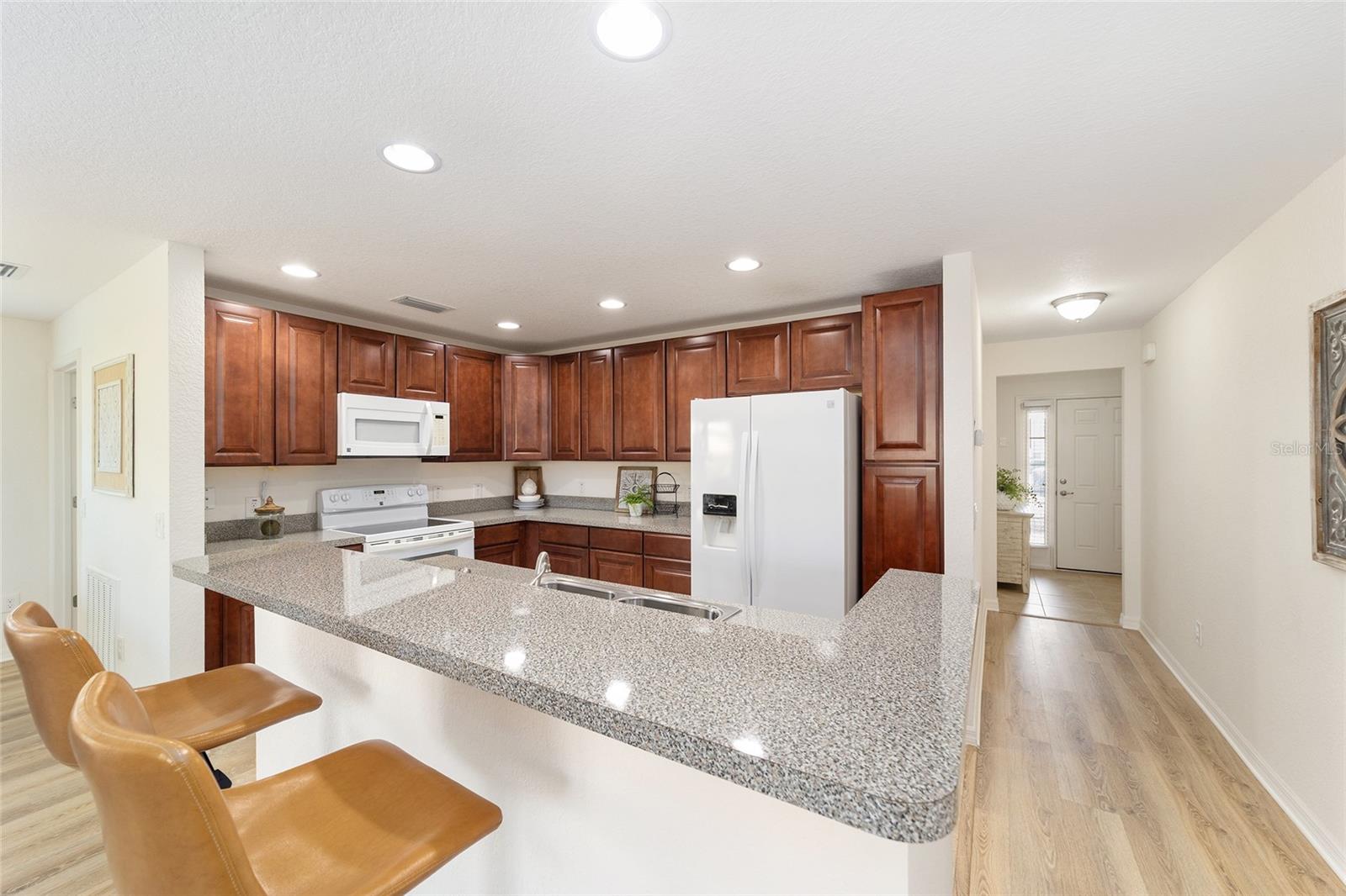 COTTAGES/LAKESIDE LNDGS - Residential