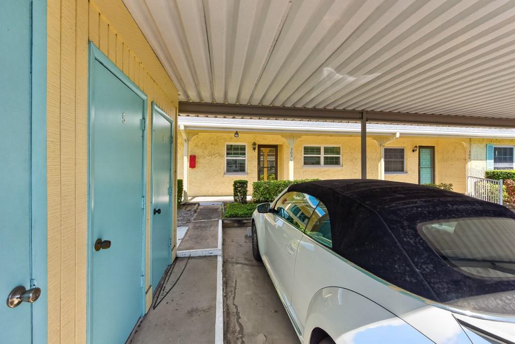 WOODLAND VILLAS CONDO 1 - Residential