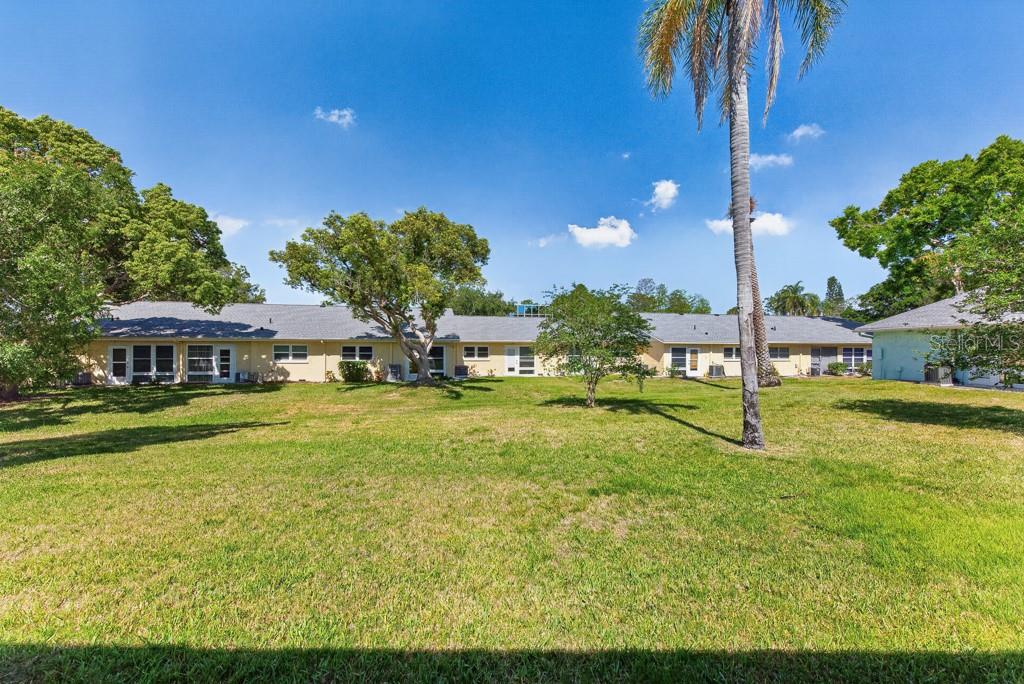 WOODLAND VILLAS CONDO 1 - Residential