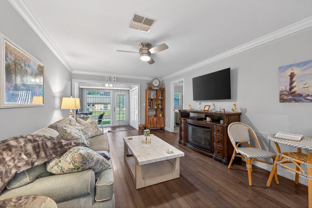 WOODLAND VILLAS CONDO 1 - Residential