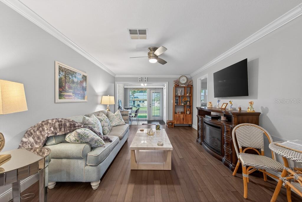 WOODLAND VILLAS CONDO 1 - Residential