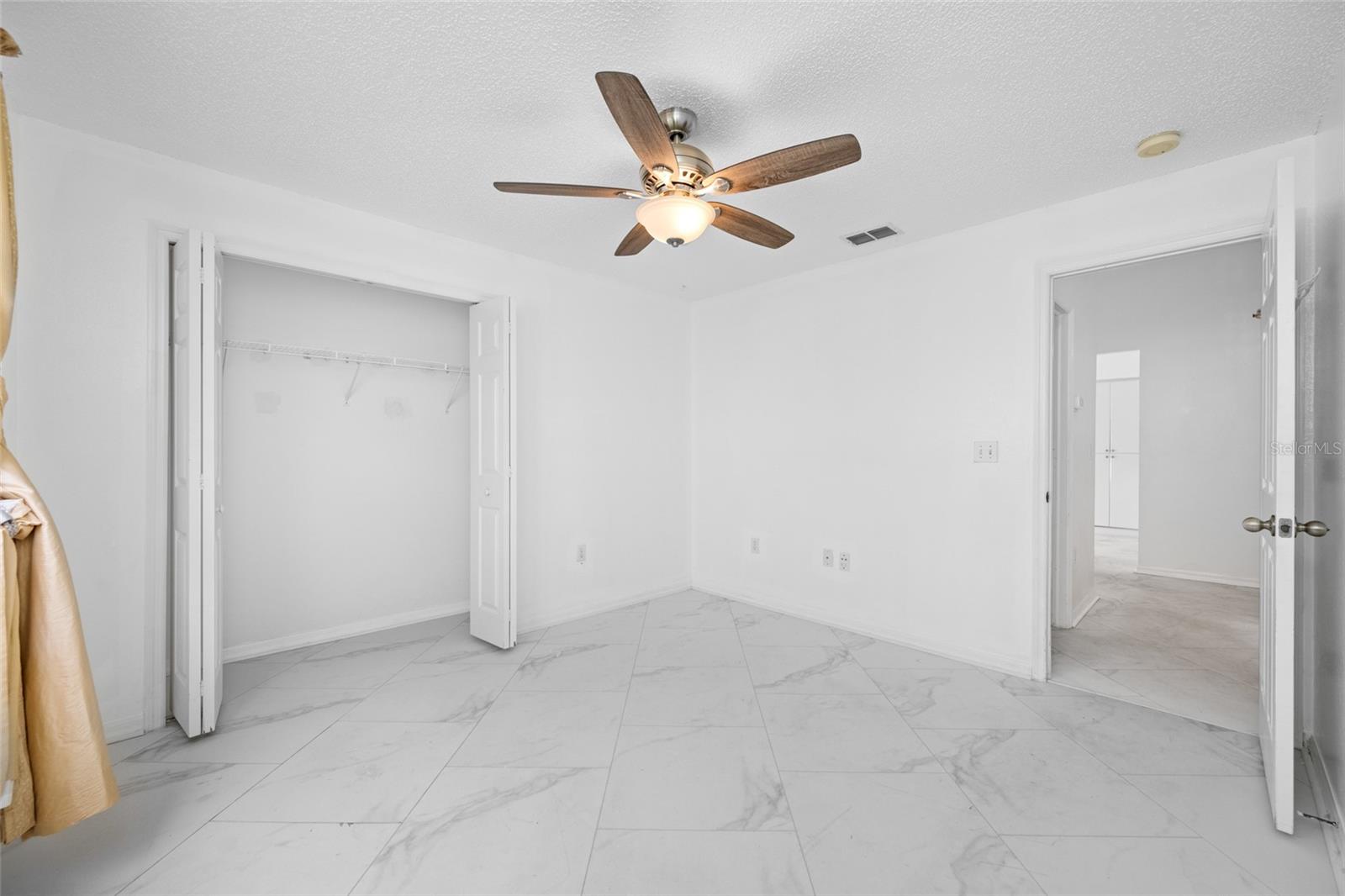 BROOKFIELD - Residential