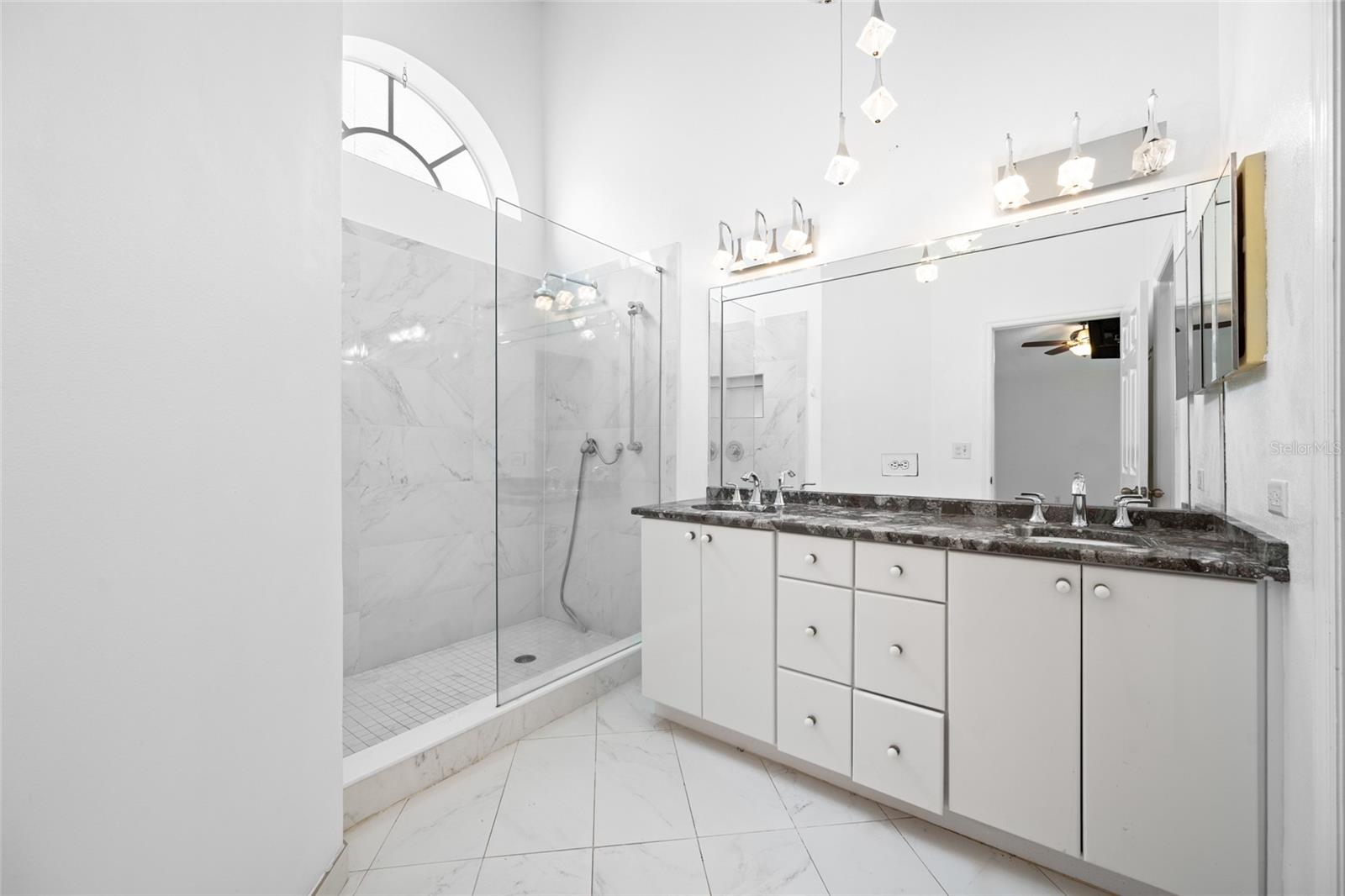 BROOKFIELD - Residential