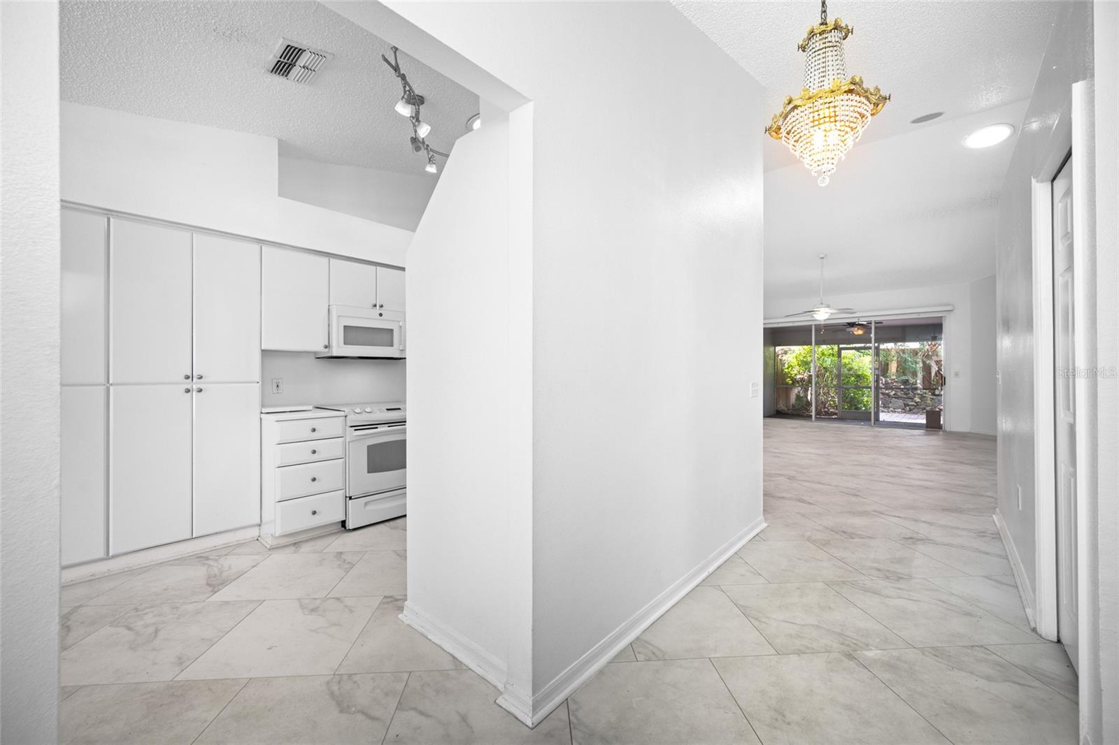 BROOKFIELD - Residential