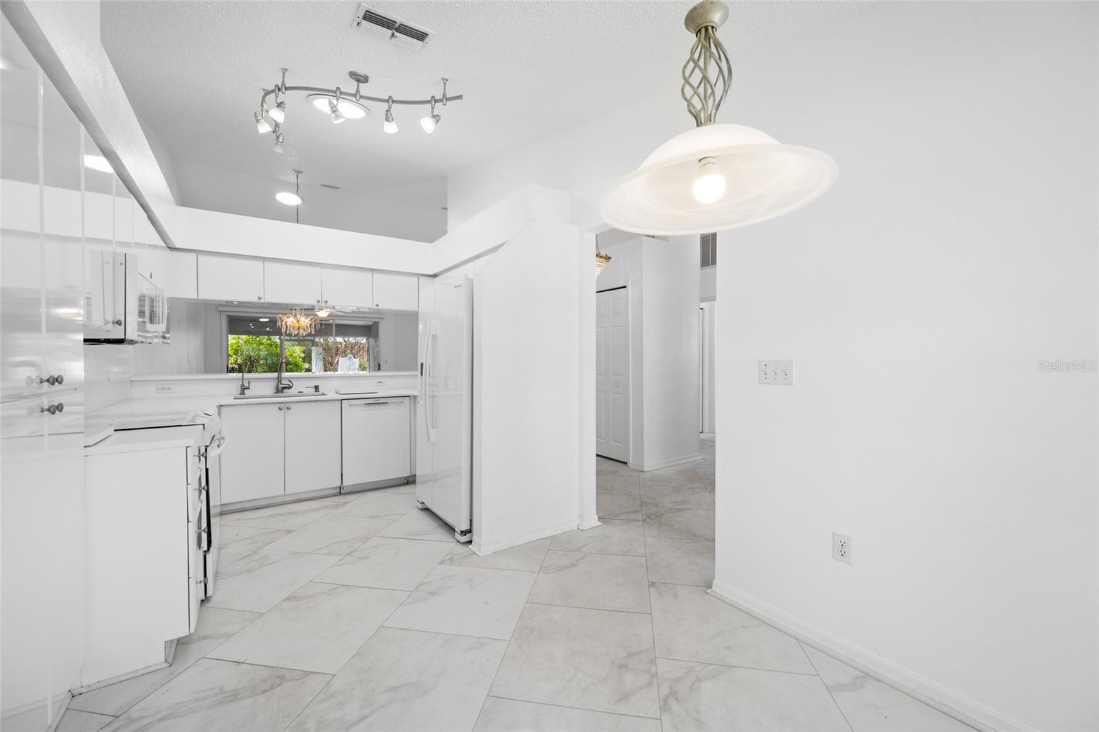 BROOKFIELD - Residential