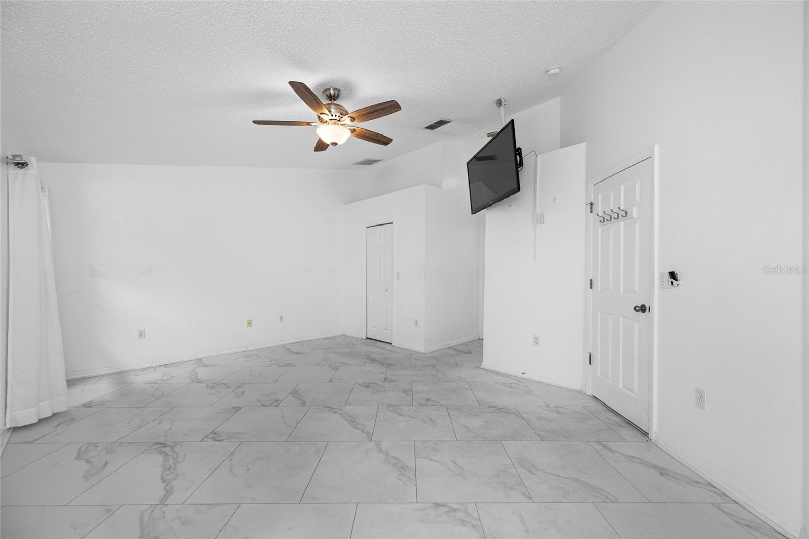 BROOKFIELD - Residential