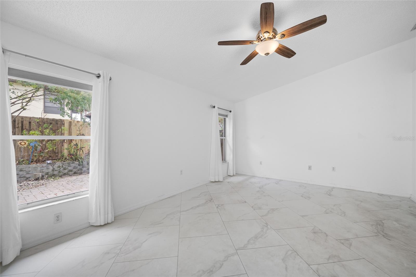 BROOKFIELD - Residential