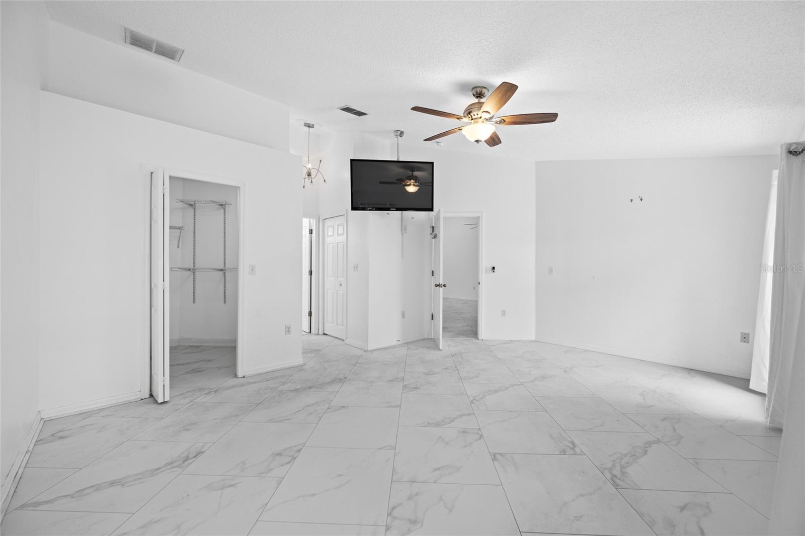 BROOKFIELD - Residential