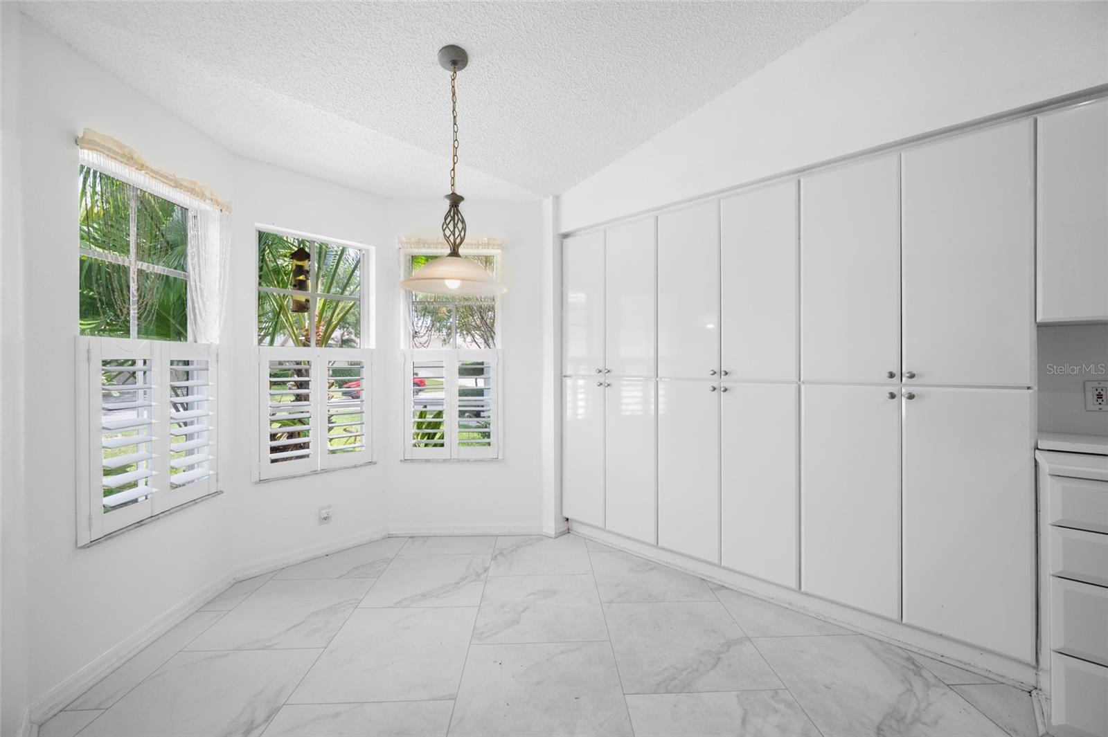 BROOKFIELD - Residential