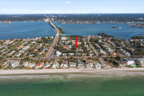 941 PALM DRIVE BELLEAIR BEACH FL 33786