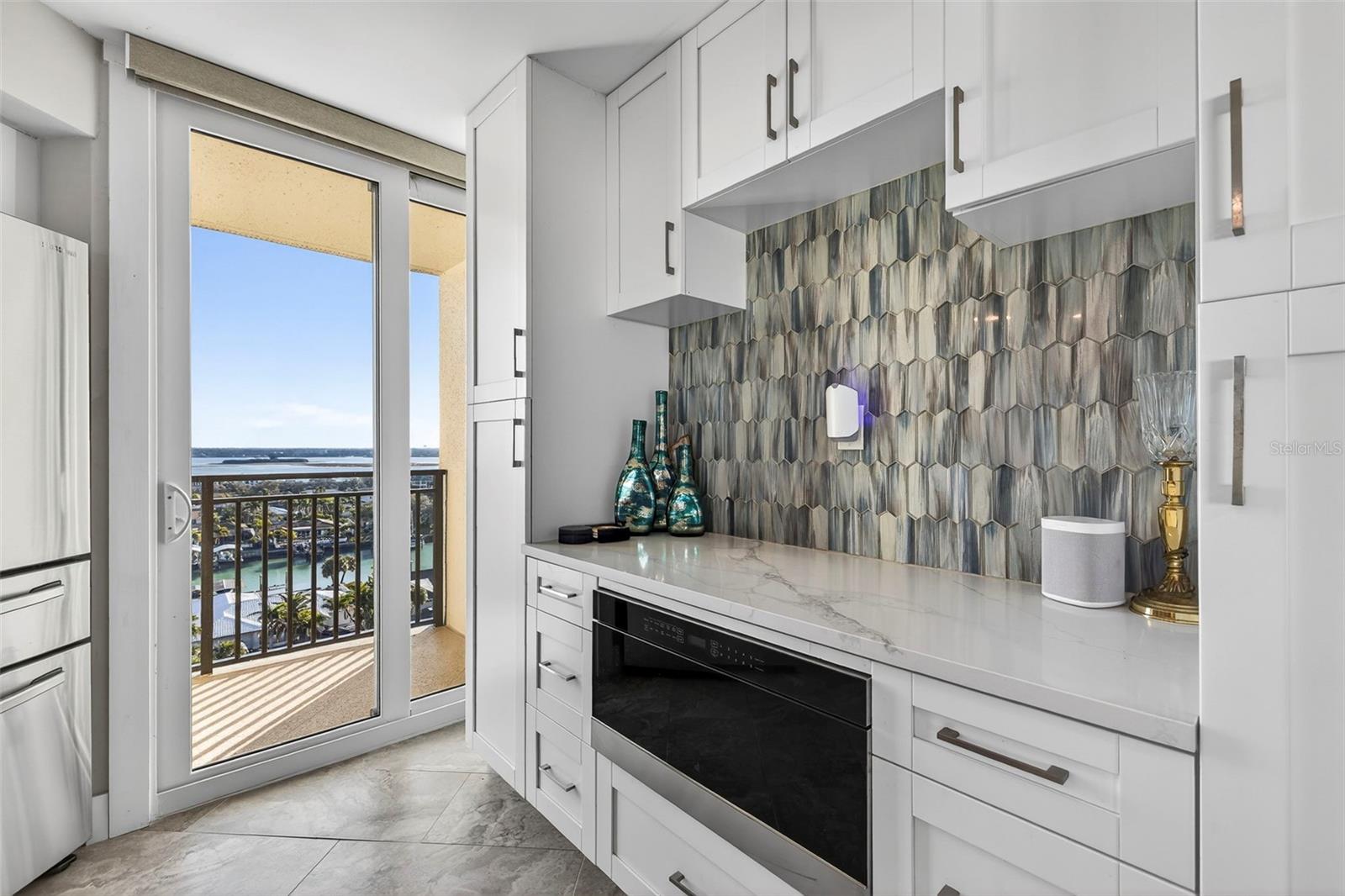 ISLAND WALK CONDO - Residential