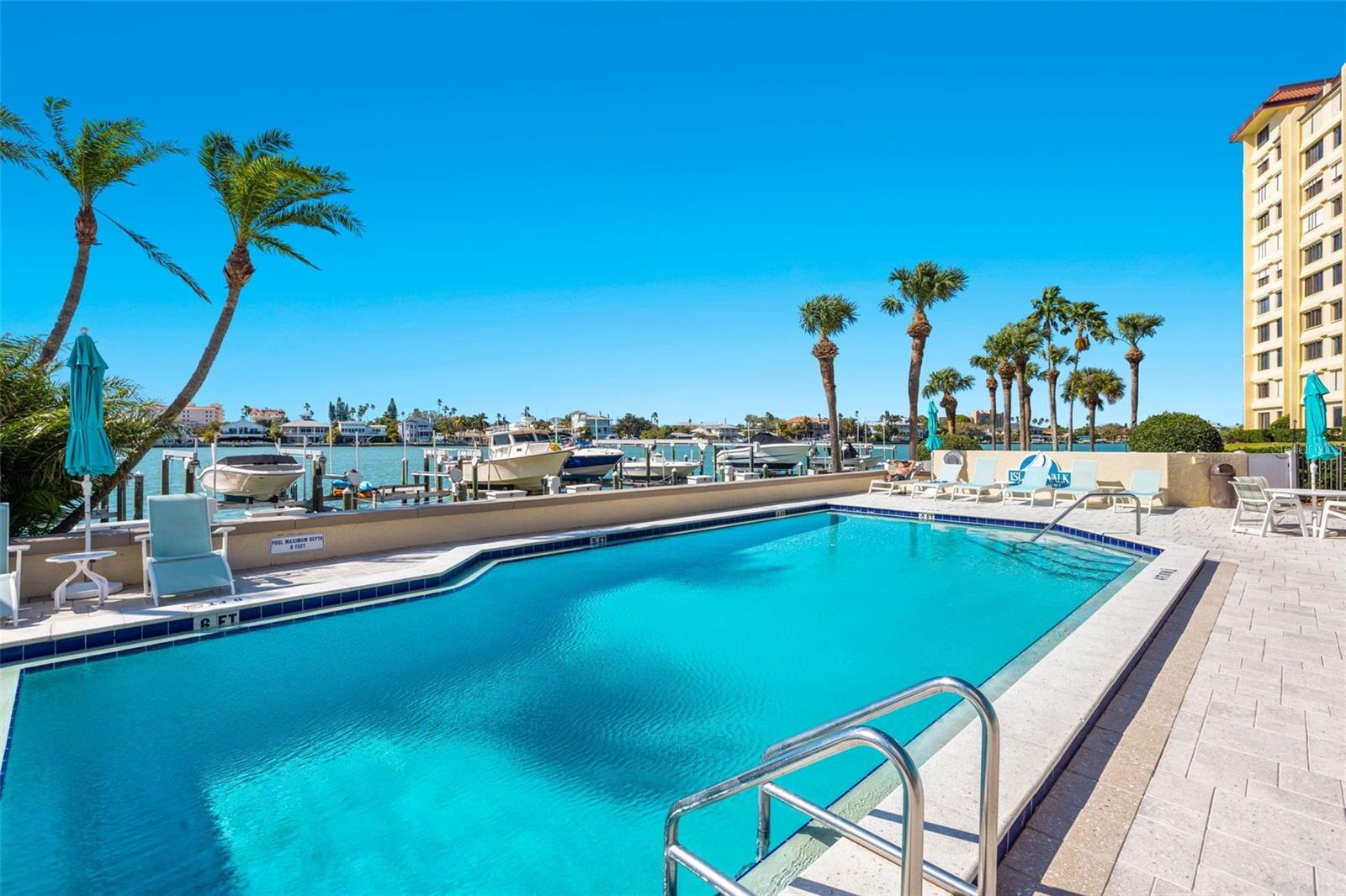 ISLAND WALK CONDO - Residential