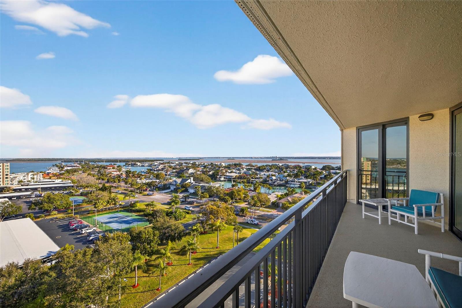 ISLAND WALK CONDO - Residential