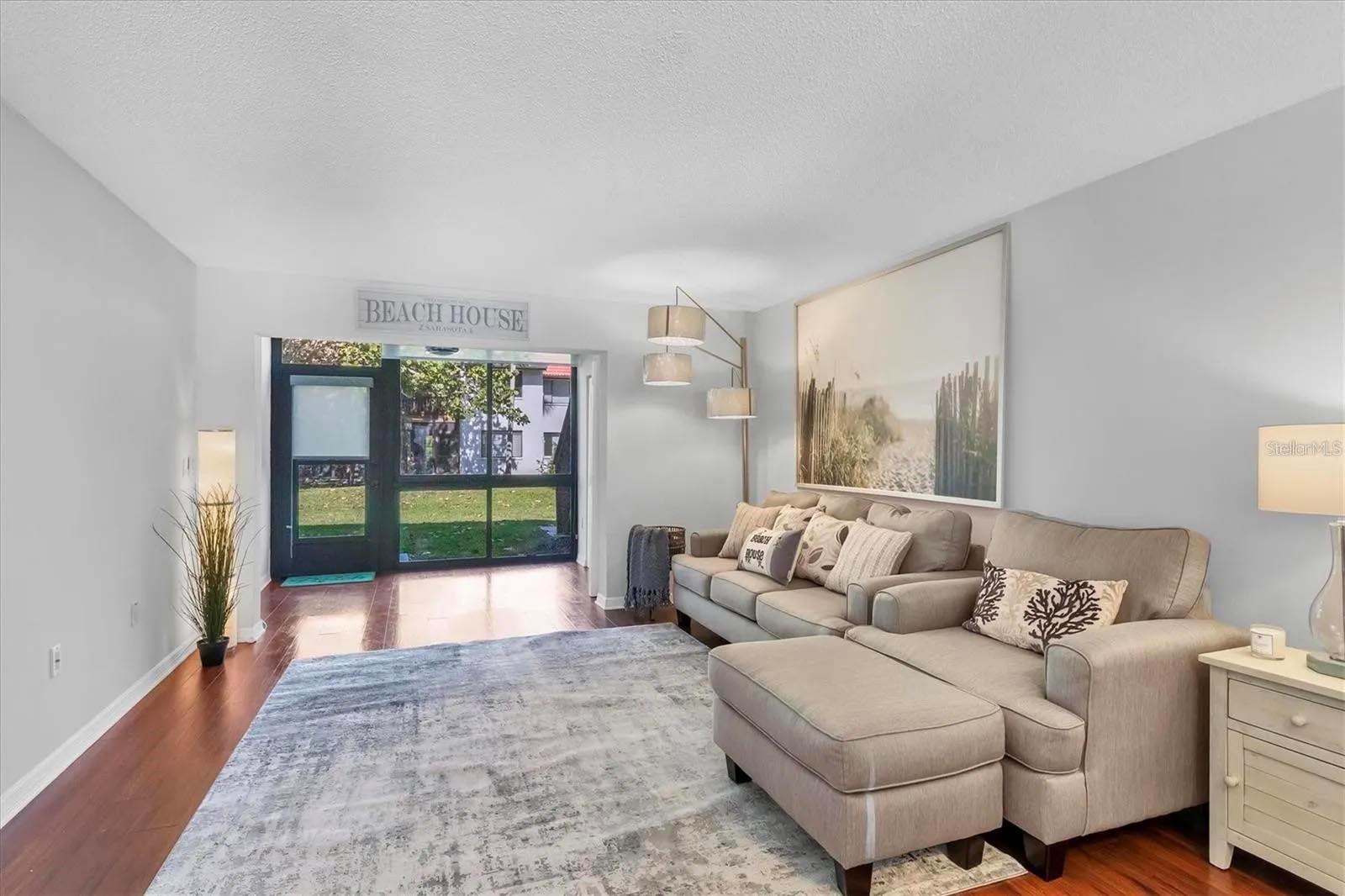 CASTEL DEL MARE - Residential Lease