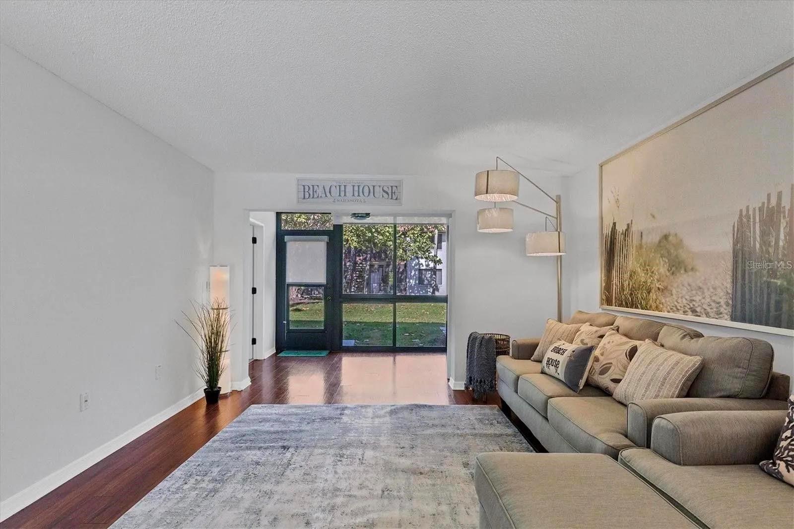 CASTEL DEL MARE - Residential Lease