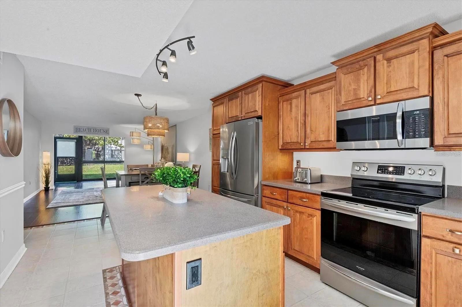 CASTEL DEL MARE - Residential Lease