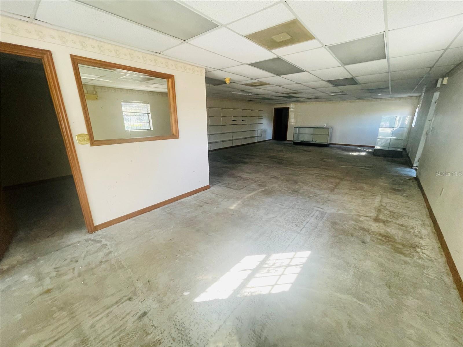 FLORIDA LAND & IMPROV CO ADD - Commercial Lease