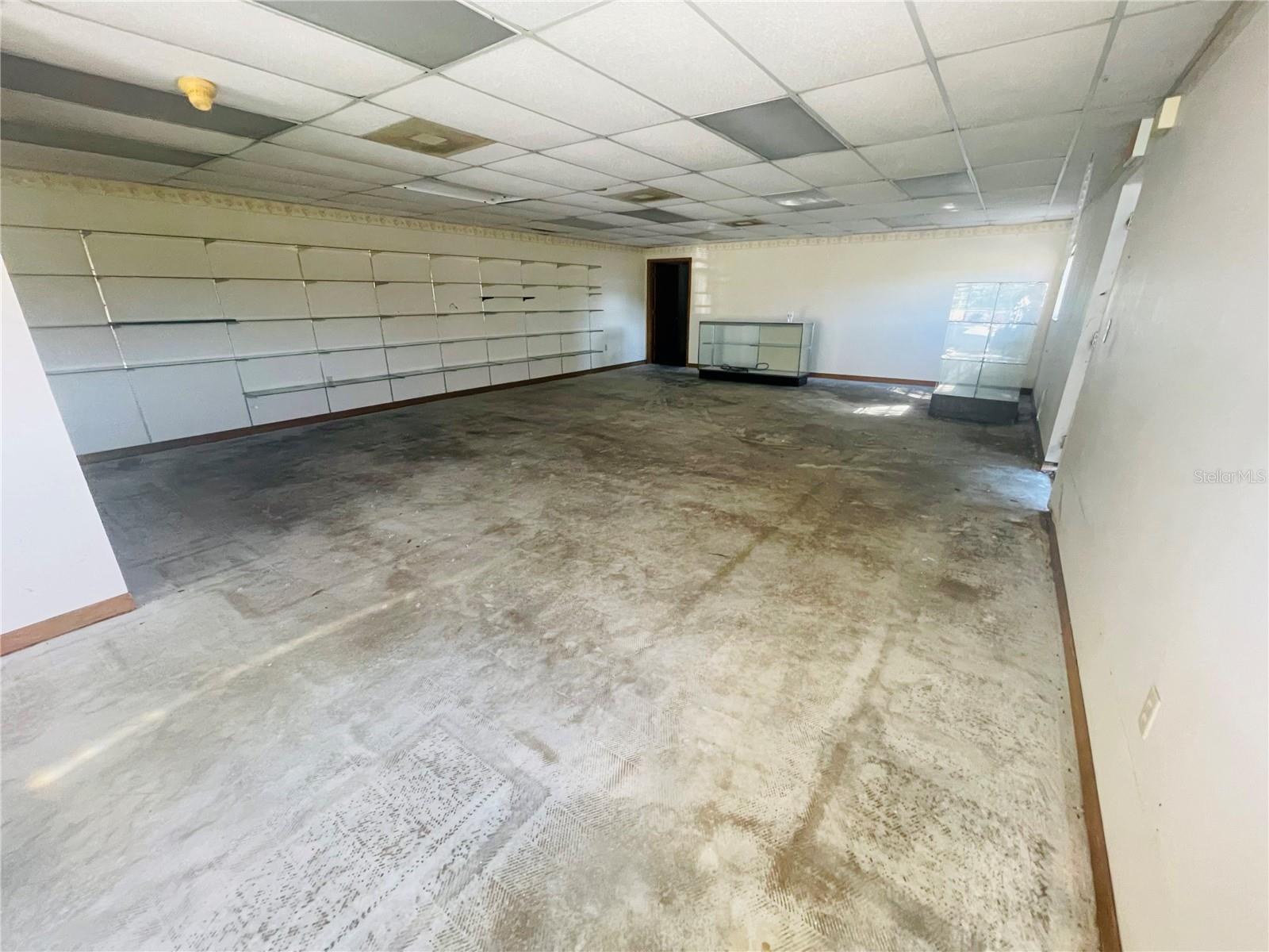 FLORIDA LAND & IMPROV CO ADD - Commercial Lease