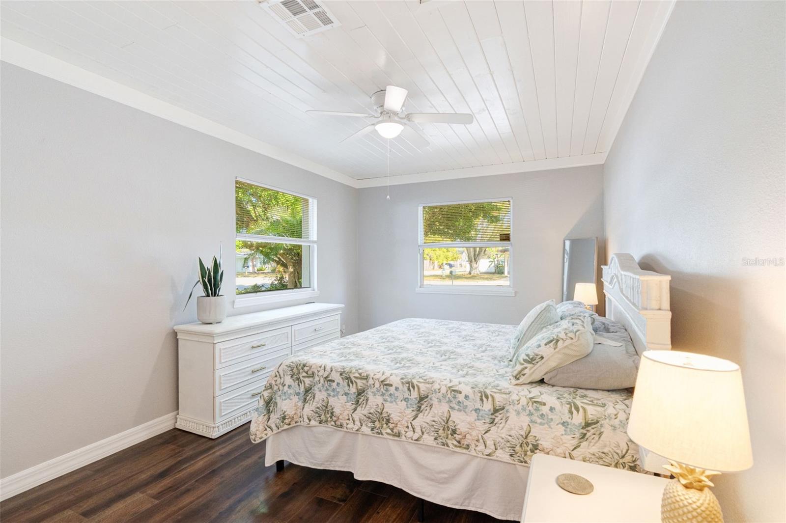 GREENWICH - Residential