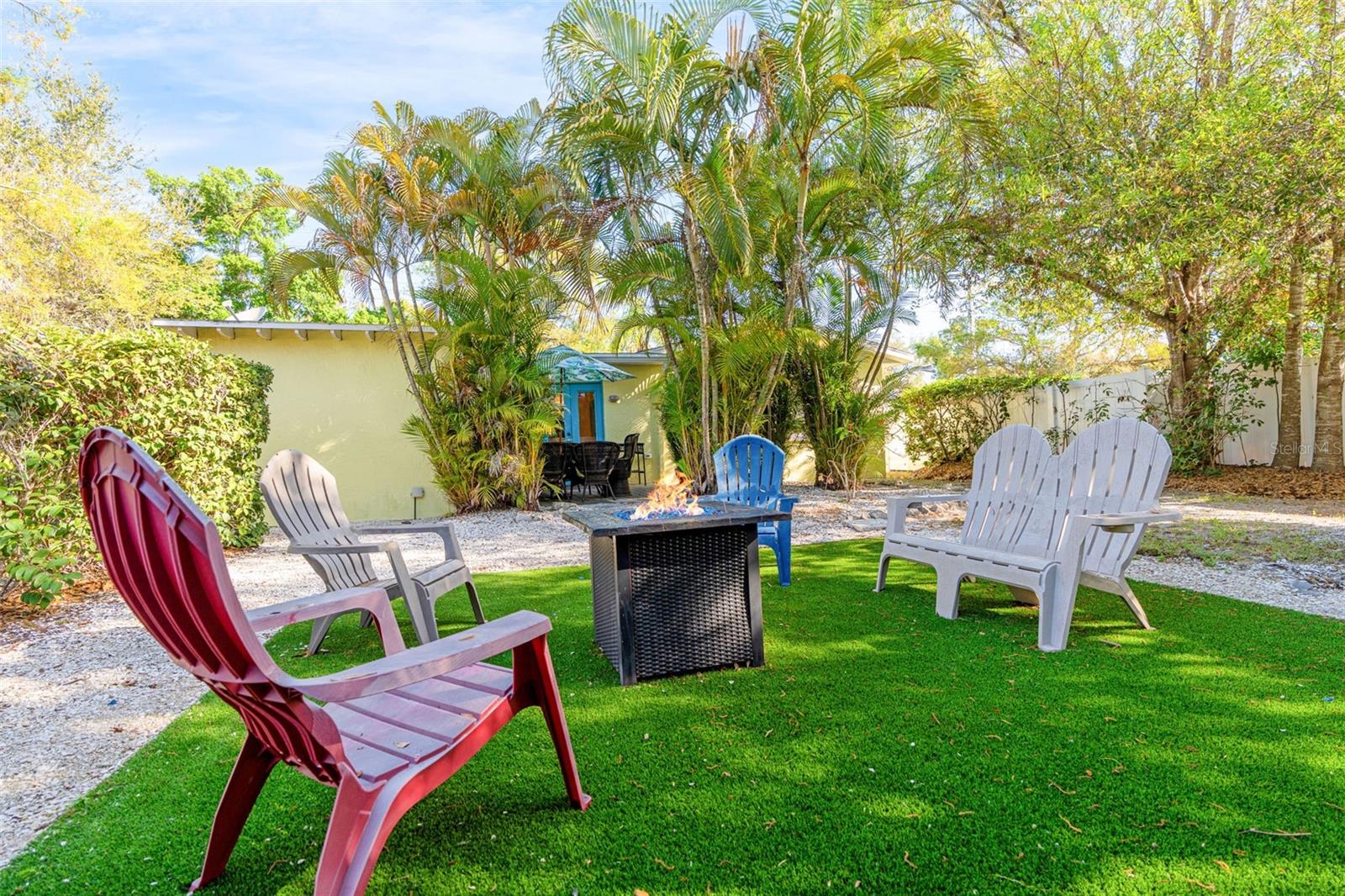 GREENWICH - Residential