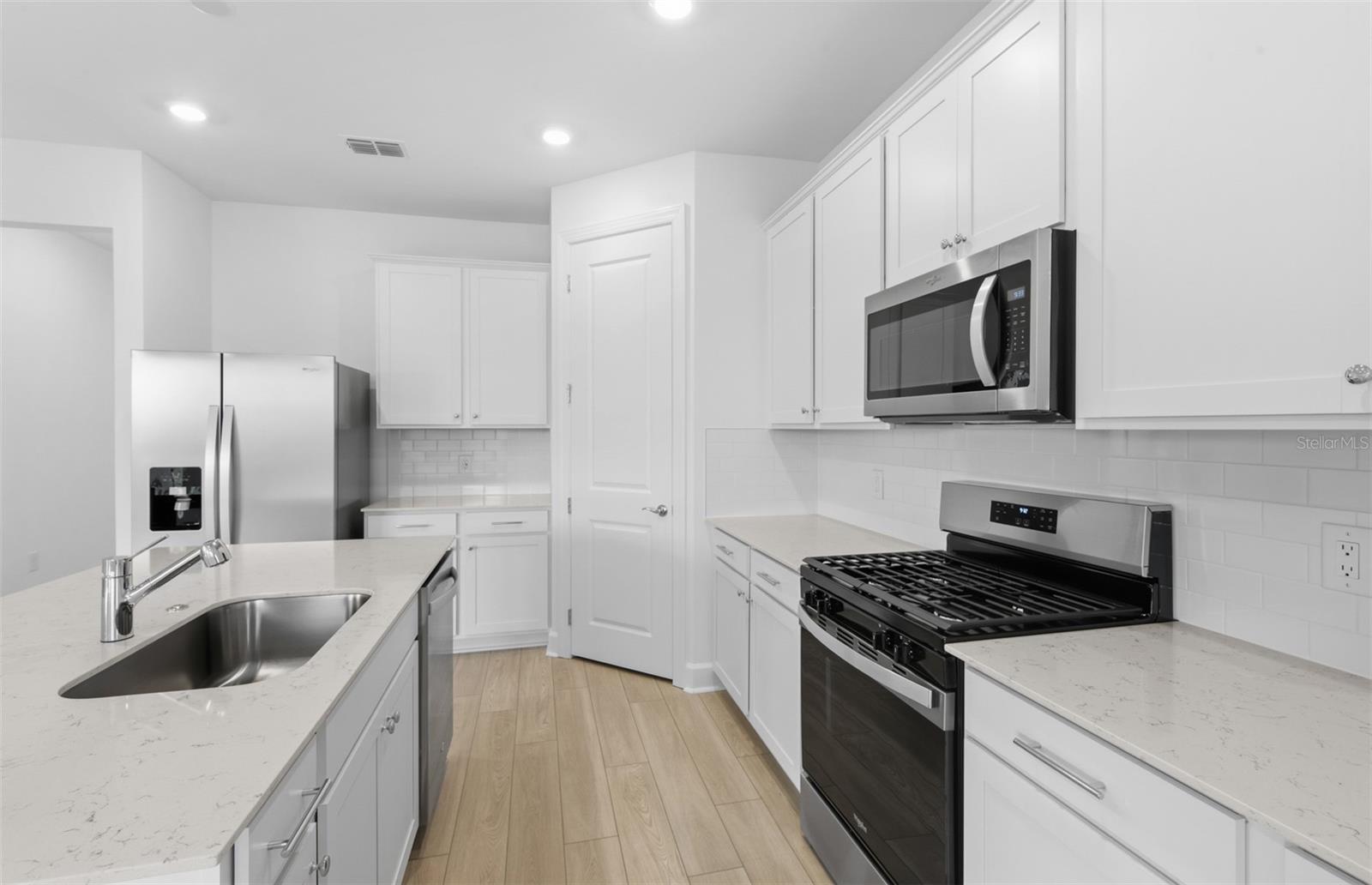 4556; REAGAN LANDING --- PRELIM - Residential