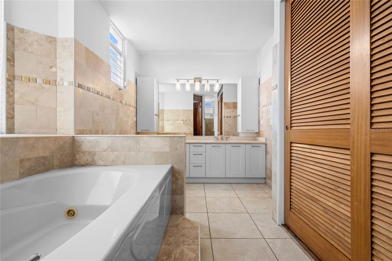 PASEO LOS CORALES II - Residential