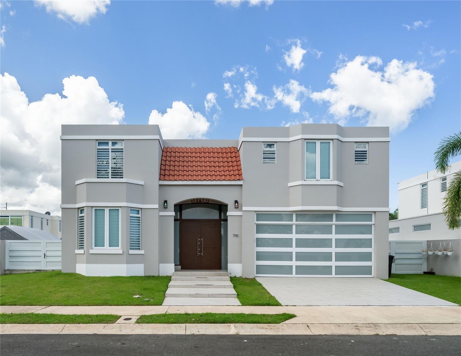 PASEO LOS CORALES II - Residential